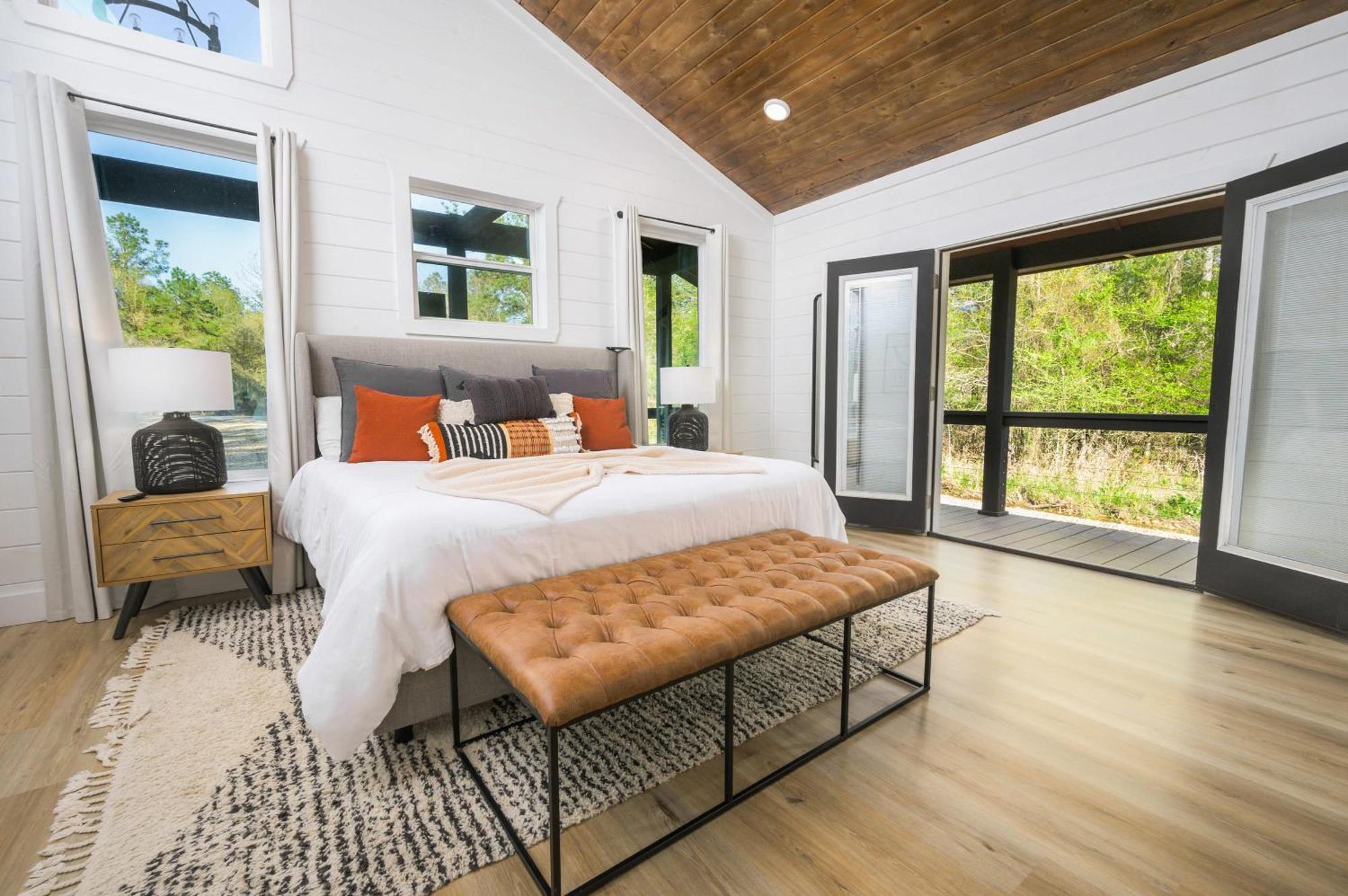 New Farmhouse-Chic Cabin With Hot Tub & Firepit 布罗肯鲍 外观 照片