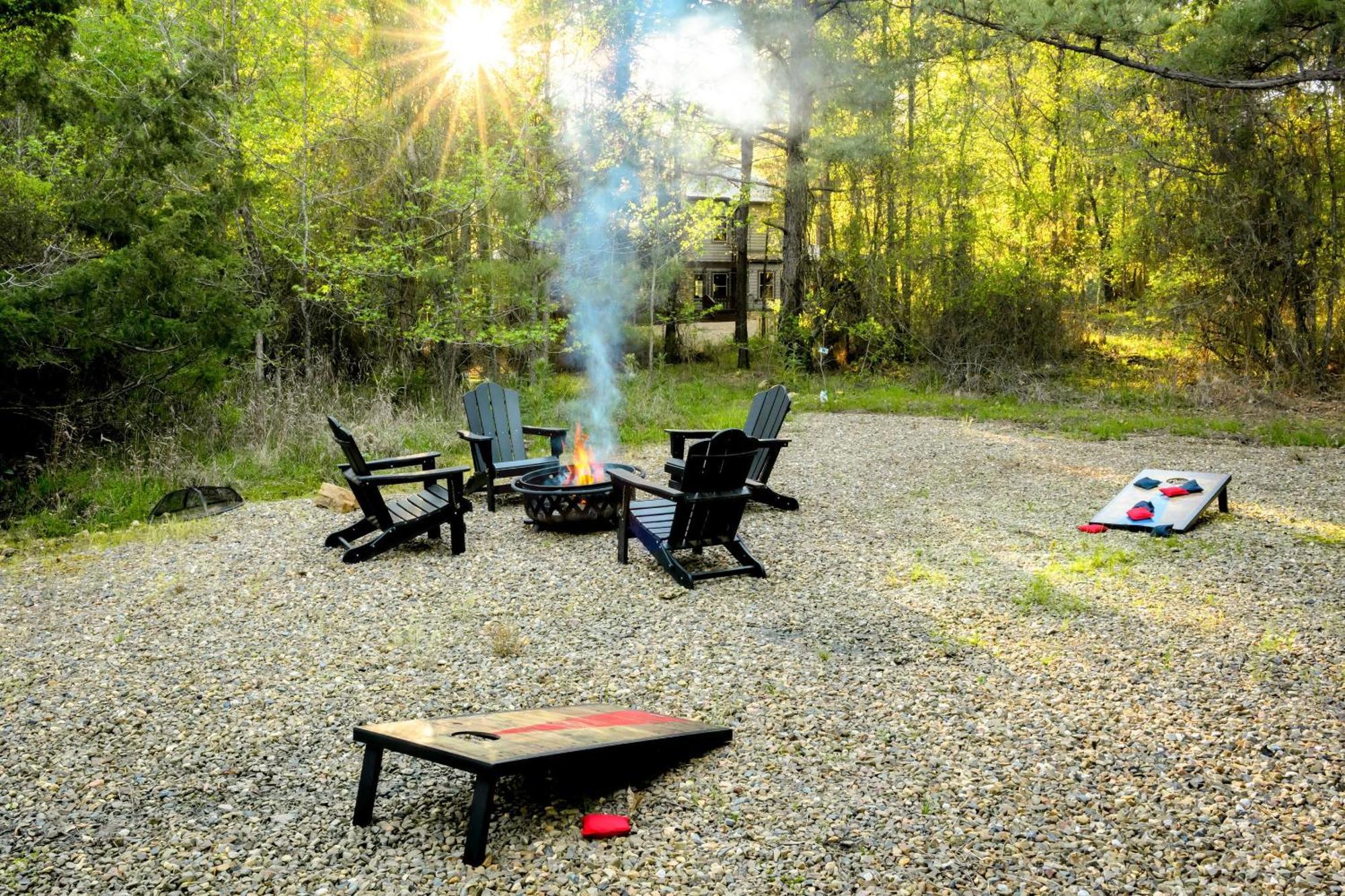 New Farmhouse-Chic Cabin With Hot Tub & Firepit 布罗肯鲍 外观 照片